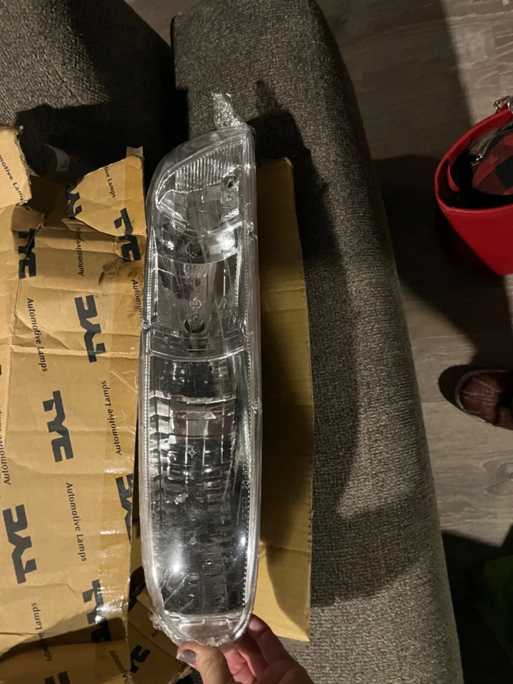 luz cabeza coche Foto 1 de 4