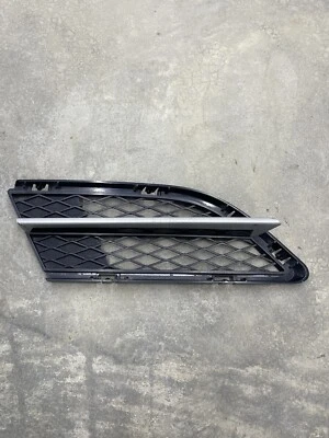 09 10 11 Conjunto de unidad de ajuste de panel de rejilla inferior derecha parachoques delantero BMW 335i OEM  Foto 1 de 4