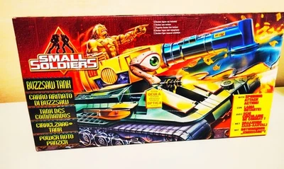 SMALL SOLDIERS-CARRO ARMATO DI BUZZSAW-HASBRO 1998-SCATOLA PERFETTA -MAI GIOCATO - Immagine 1 di 4