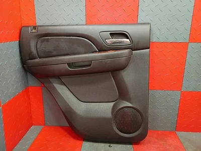 Оригинальная отделочная панель задней левой водительской внутренней двери 10-14 Tahoe Yukon Suburban (черная) - Изображение 1 из 4