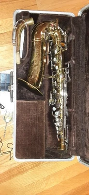 SAXOFÓN ALTO BUESCHER ARISTOCRAT TRUE TONE 141 #355331 Sin boquilla. Foto 1 de 4