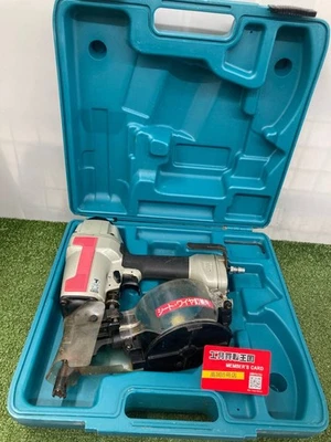 Makita AN611 Pneumatic Siding Coil Nailer Nail Gun Tool Used - Image 1 of 4