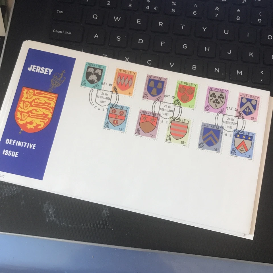 GB JERSEY FDC FIRST DAY COVER 1981 Definitive Coat Of Arms 1/2p-10p (11) U/A  - Image 1 of 3