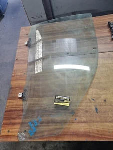 HOLDEN RODEO RA 03/03-07/08 RIGHT FRONT DOOR WINDOW GLASS - Picture 1 of 8