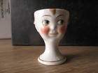 ANCIEN COQUETIER EN PORCELAINE  TÊTE D’ENFANT VISAGE DE GARÇON