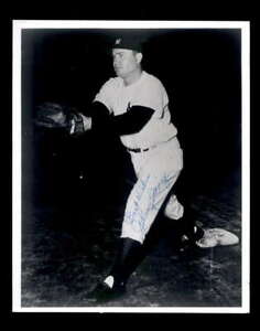 Johnny Mize Hand Signed 8x10 Photo Autograph Yankees