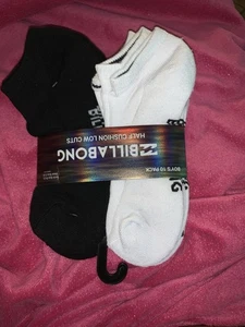 Nwt Billabong Boys 10 PkLow Cut Socks Black Size 9-11 Shoe Size 3-9 White +blk - Picture 1 of 7