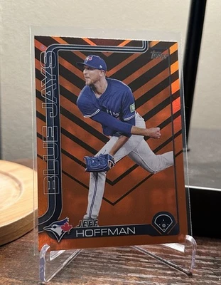 Jeff Hoffman 2025 Topps Update Series Holiday Base Foil Parallel #US9 Blue Jays Foto 1 de 2