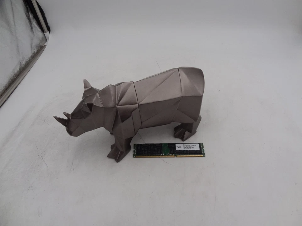 Cisco A02-M316GB1-L 16GB Ddr3-1333Mhz UCS Memory DIMM - Image 1 of 1