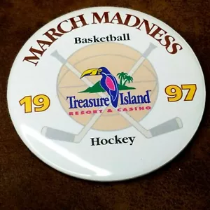 Vintage 1997 March Madness Treasure Island Basketball Hockey Pin Back Minnesota - Bild 1 von 2