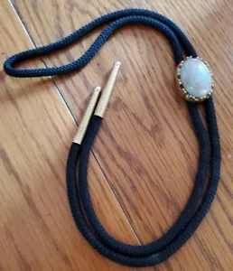 Vintage 1,5" ovale türkis südwestliche Bolo-Krawatte schwarz Kordel goldene Enden - Bild 1 von 4