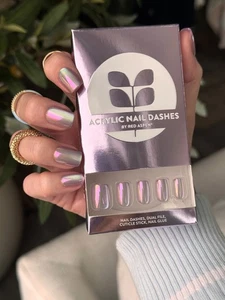 Red Aspen Press On Nails - Traumfänger, Cobie - Acryl - kurz - glasiert AUSVERKAUFT - Bild 1 von 6