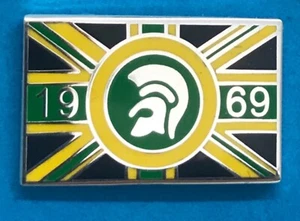 Pin insignia esmaltada bandera jamaicana troyana - Imagen 1 de 2
