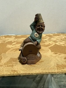 VINTAGE 1988 TOM CLARK GNOME "DARN" THIMBLE RESIN GNOMES by CAIRN STUDIO No. 94 - Picture 1 of 8