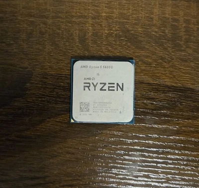 Procesador de escritorio AMD Ryzen 5-5600G 3,9 GHz 6 núcleos 12 hilos AM4 con ventilador Foto 1 de 2