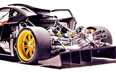 Carbon Fiber Race Car AUTOart Signature1:18 Zonda R Le Mans Promo Carousel Black - Image 1 of 4