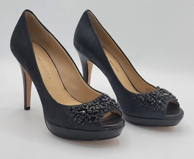 Zapatos de salón ANTONIO MELANI talla 7M negros embellecidos, punta abierta, tacón Stilleto excelente estado. Foto 1 de 4