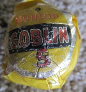 VINTAGE UNUSED WRAPPED MESH GOLF BALL W/SLIGHTLY RUBBED SEAL NICE FOR DISPLAY - Picture 1 of 6