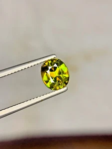 Sphene Gemstone, Fire Sphene, Titanite Sphene Gemstone, Sphene Jewellery, 1.90ct - Picture 1 of 7