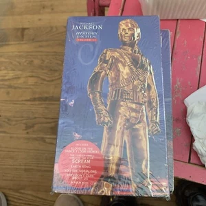 Michael Jackson - Video Greatest Hits - HIStory V. 2: On Film (VHS, 1997) - Bild 1 von 3