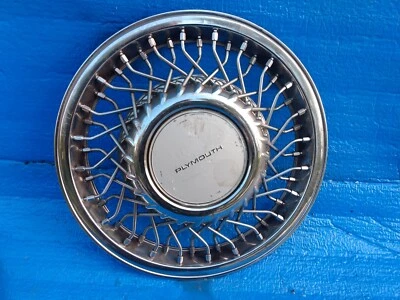 Один заводской колпак колеса 15 дюймов с блокировкой проволочной спицы 1992 Dodge Plymouth Grand Voyager - Изображение 1 из 4