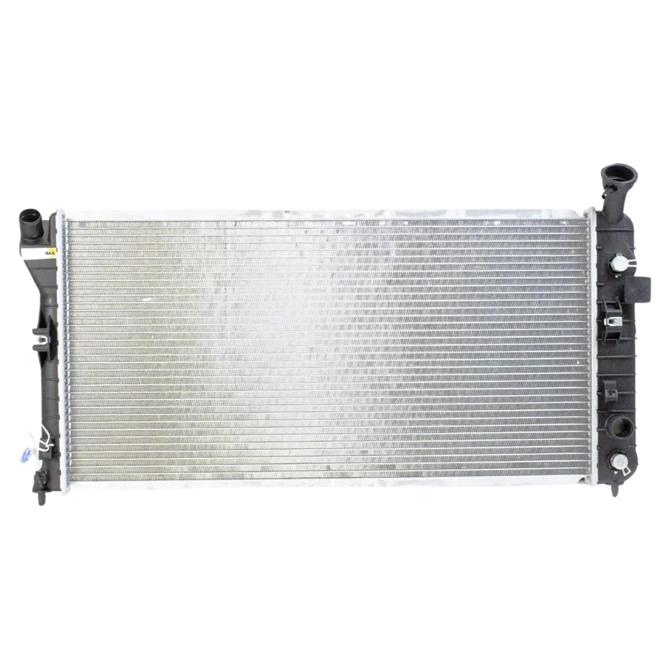 Conjunto de radiador TYC 2343 para 00-04 Buick Chevrolet Century Impala Regal - Imagem 1 de 4