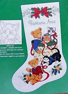 Dimensions Christmas Stocking TEDDIES 'n KITTENS Cross Stitch Kit 16" 1992 - Bild 1 von 3