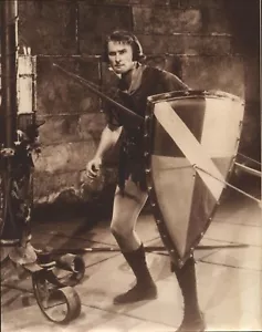 Stampa Film - Errol Flynn - Robin Hood - Riproduzione - 14" x 11" - Foto 1 di 1