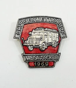 DDR  Abzeichen Siegernadel Feuerwehr Kreisausscheid Gruppenwettkampf 1968 silber - Picture 1 of 2