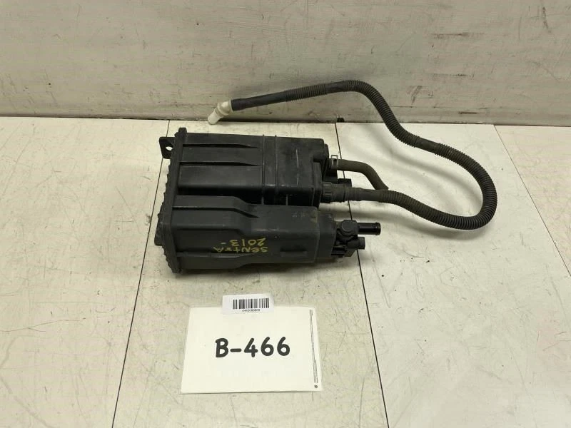 Nissan Sentra SV 2013 bote de vapor de combustible OEM+ Foto 1 de 4