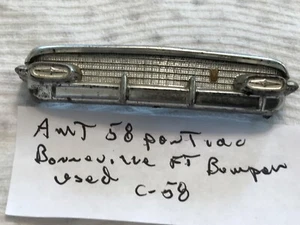 AMT ? 1/25 VINTAGE 1958 PONTIAC BONNEVILLE FRONT BUMPER/GRILL USED CIRCA 1958 - Picture 1 of 4