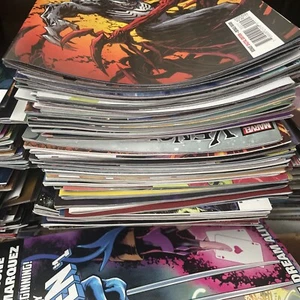 LOT of 100 Random Comics from a Comic Book Shop - Modern Era - Picture 1 of 5
