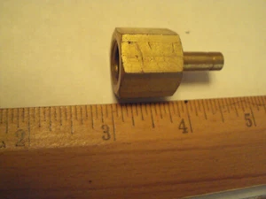 B-4-TA-7-4, Swagelok 1/4" tube x 1/4 fnpt tube adapter; brass - Picture 1 of 1