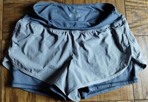 Soothfeel Shorts Womens Size Medium grey Running Yoga Lined Pockets Activewear - Picture 1 of 3