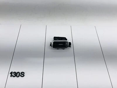 Hyundai Genesis 2009 lado del conductor izquierdo pilar B rejilla de ventilación de aire OEM Foto 1 de 4