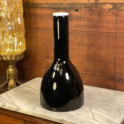 Jarrón vintage de vidrio soplado a mano de 12" negro moderno brillante pesado con borde blanco Foto 1 de 4