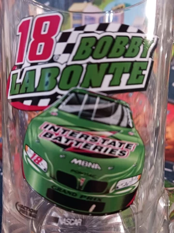 VINTAGE 1998 BOBBY LABONTE 18 NASCAR GLASS MUG BULL AND HANNAH’S Beer Mug Cover