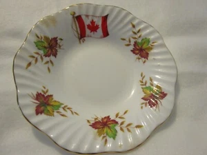 The Flag & Maple Leaf Canada Elizabethan Fine Bone China England Plate Perfect C - Bild 1 von 3