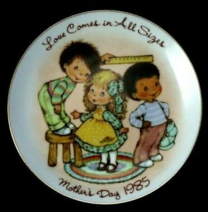 AVON Mothers Day 1985 LOVE COMES IN ALL SIZES Ceramic Plate Exclusively Crafted - Picture 1 of 4