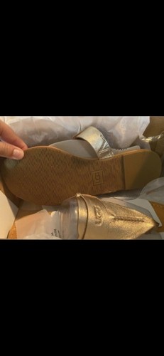 Sandali Gaila oro Uggs taglia 9