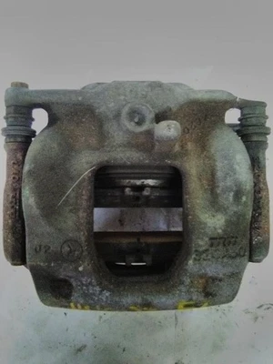 Mercedes GLA250 2018 pinza de conductor izquierdo tipo 246 motor delantero  Foto 1 de 4