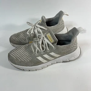 Adidas Asweego Sneakers F37022 White Gray Yellow Running Shoes Women Size US 7.5 - Picture 1 of 9