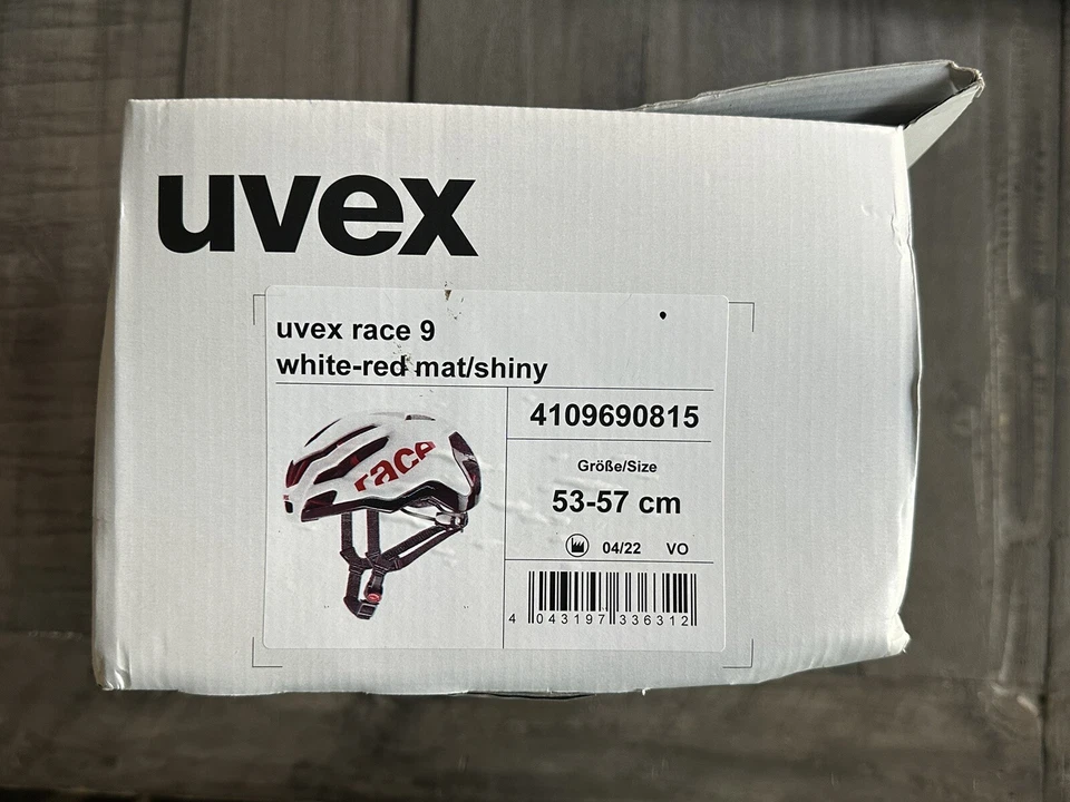 UVEX Race 9 Cycle/Bike Helmet Size 53 - 57cm White- Red Matt/ Shiny -Damaged Box - Image 1 of 4
