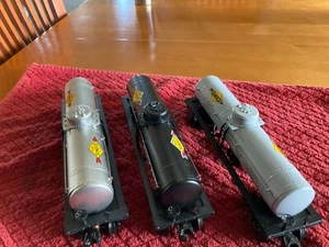  Vintage Lionel 2855 Black / 2855 Gray / 2555 Silver Sunoco Tank Car-- O Gauge  - Picture 1 of 7