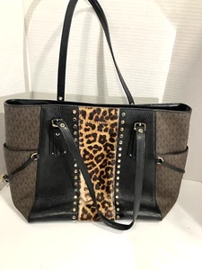 Michael Kors Rhea borchie stampa leopardata logo pelle - Foto 1 di 15