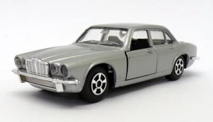 Polistil 10cm Long Diecast CE61 - Jaguar XJ4.2 - Silver - Picture 1 of 4