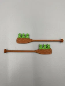 Ariel Deluxe Gift Set Disney Little Mermaid Eric Boat 2 Replacement Oar W/ Frogs - Picture 1 of 3