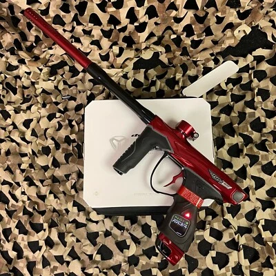 NUEVA pistola de paintball Dye M3+ 2.0 - Lava Foto 1 de 4