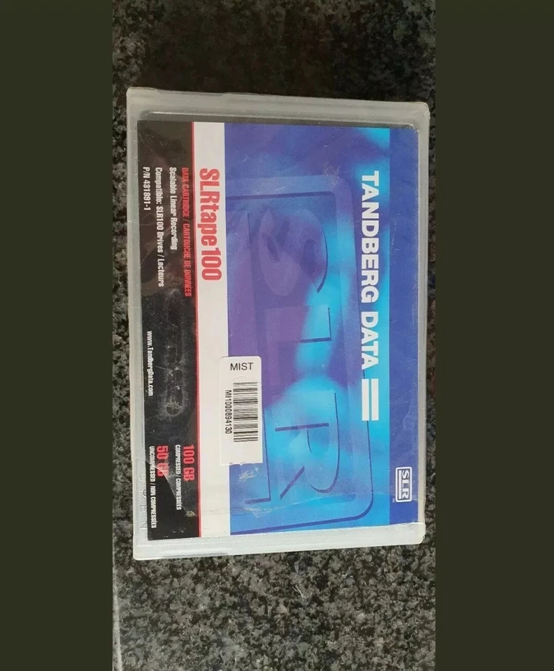 TANDBERG DATA SLR100 50/100 GB INTERNAL BLACK TAPE DRIVE 6570 50 / 100 GB - Image 1 of 2