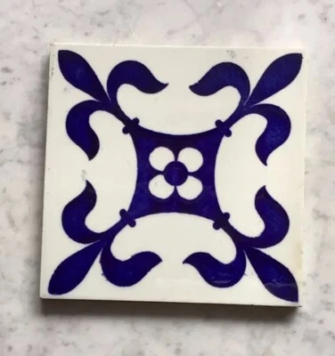 Telhas de barro francesas azuis e brancas recuperadas Montreau & Creil - Imagem 1 de 2